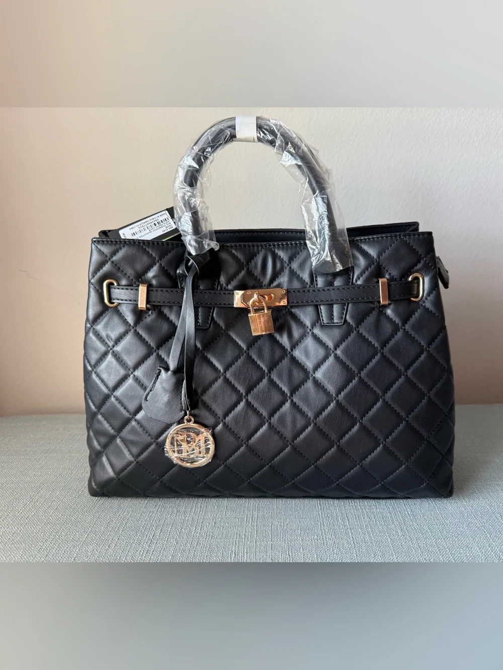 BNWT Badgley Mischka Quilted Top-Handle Satchel Handbag - Black